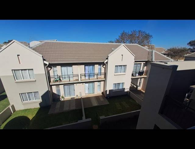 2 BEDROOM TOWNHOUSE FOR SALE IN KLIPPOORTJIE